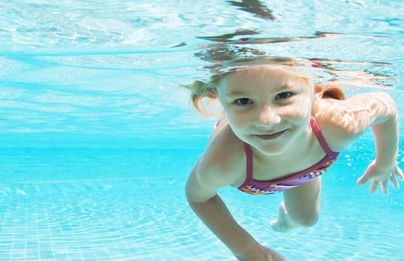 Onder water zwemmen Zwemschool de Oceaan Zwemles prive
